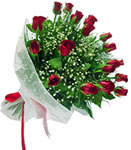 Antalya Melisa internetten çiçek satışı  11 adet kirmizi gül buketi sade ve hos sevenler