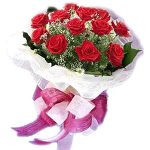  Antalya Melisa çiçek satışı  11 adet kırmızı güllerden buket modeli